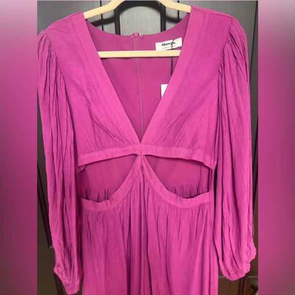 Elegant Magenta Maxi Dress - Picture 4 of 8